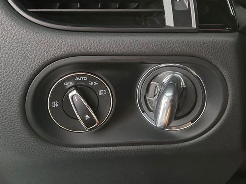 Used 2024 Porsche Macan image 39