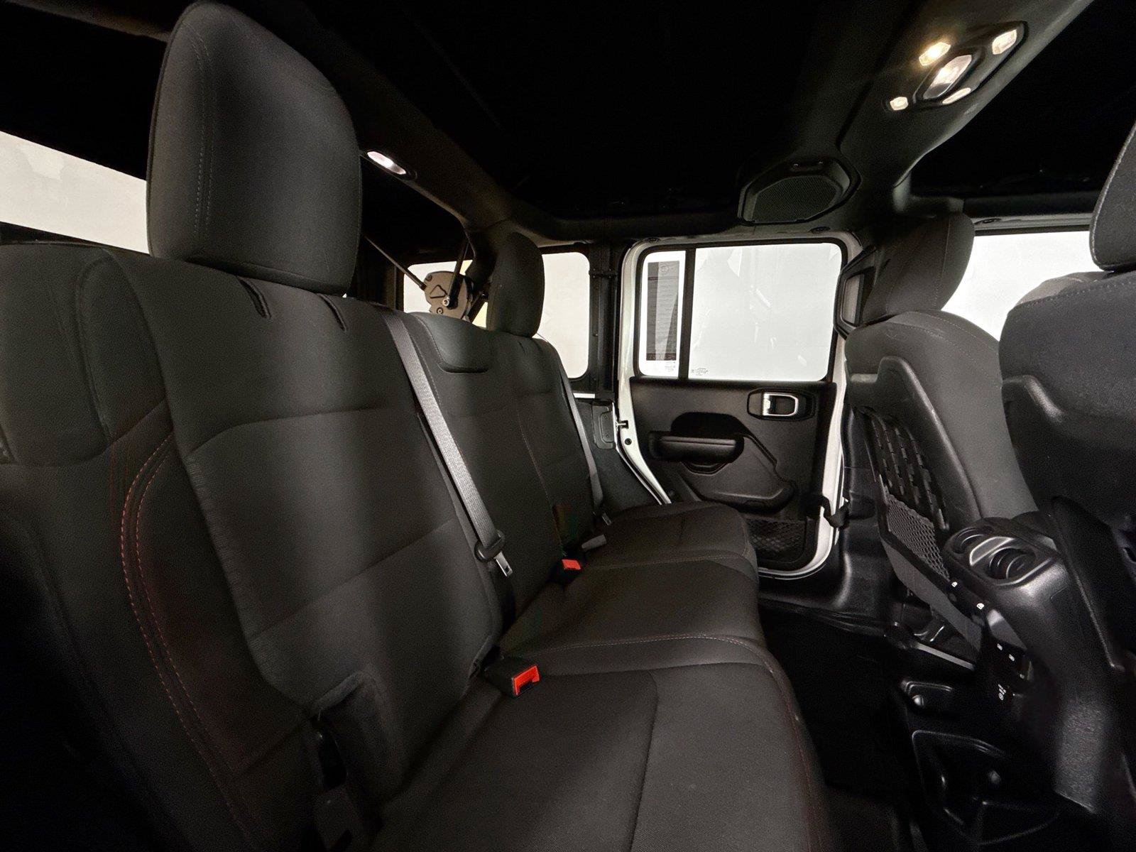 Used 2021 Jeep Wrangler Unlimited Rubicon AWD/4WD image 37
