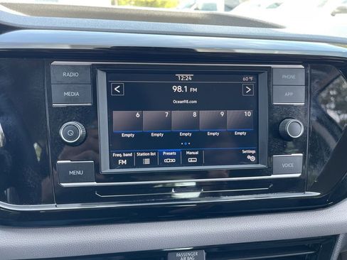 Used 2024 Volkswagen Taos S image 8