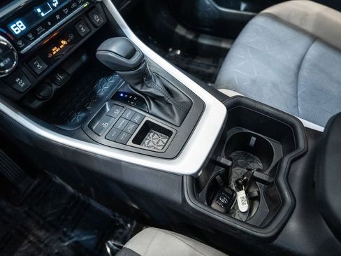 Certified 2025 Toyota RAV4 XLE w/ Convenience Package image 25