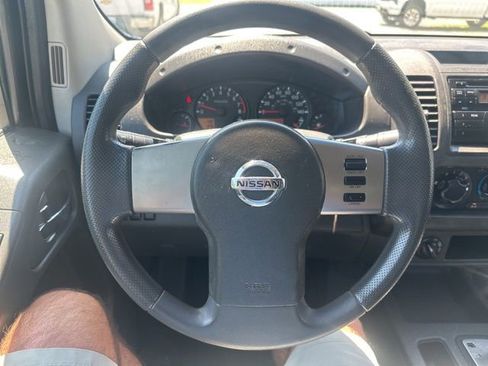Used 2008 Nissan Frontier SE w/ SE Value Truck Pkg AWD/4WD image 19