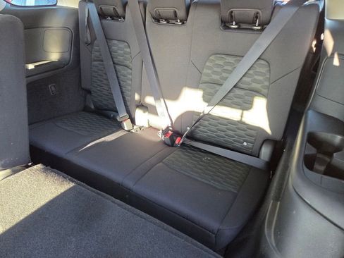 Used 2023 Nissan Pathfinder SV FWD image 15