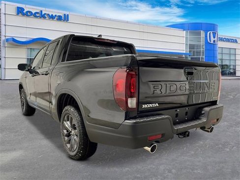 Used 2025 Honda Ridgeline Sport image 3