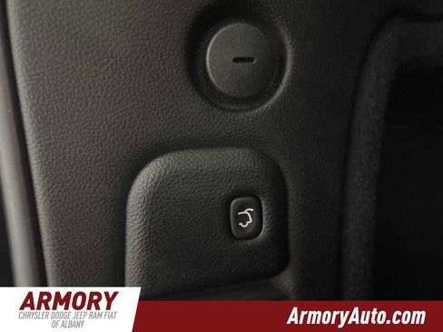 Used 2023 Dodge Durango GT image 28