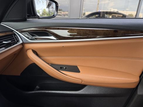 Used 2019 BMW 540i w/ Convenience Package RWD image 24