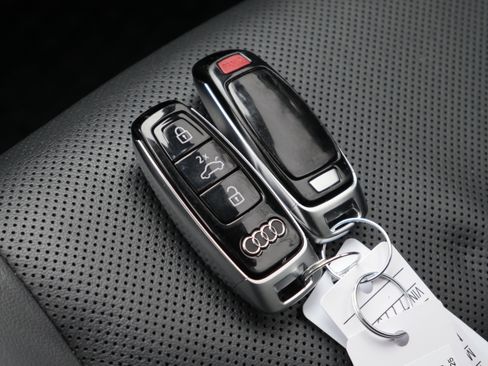 Used 2019 Audi Q8 Prestige image 42