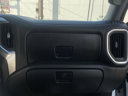 Used 2022 Chevrolet Silverado 1500 LT image 20