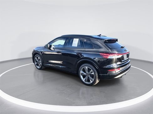 Used 2024 Audi Q4 e-tron Premium Plus image 6