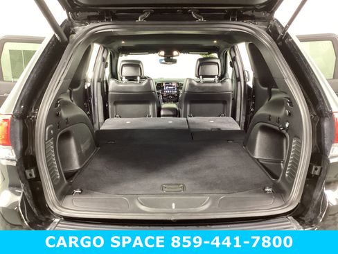 Used 2022 Jeep Grand Cherokee Limited image 8