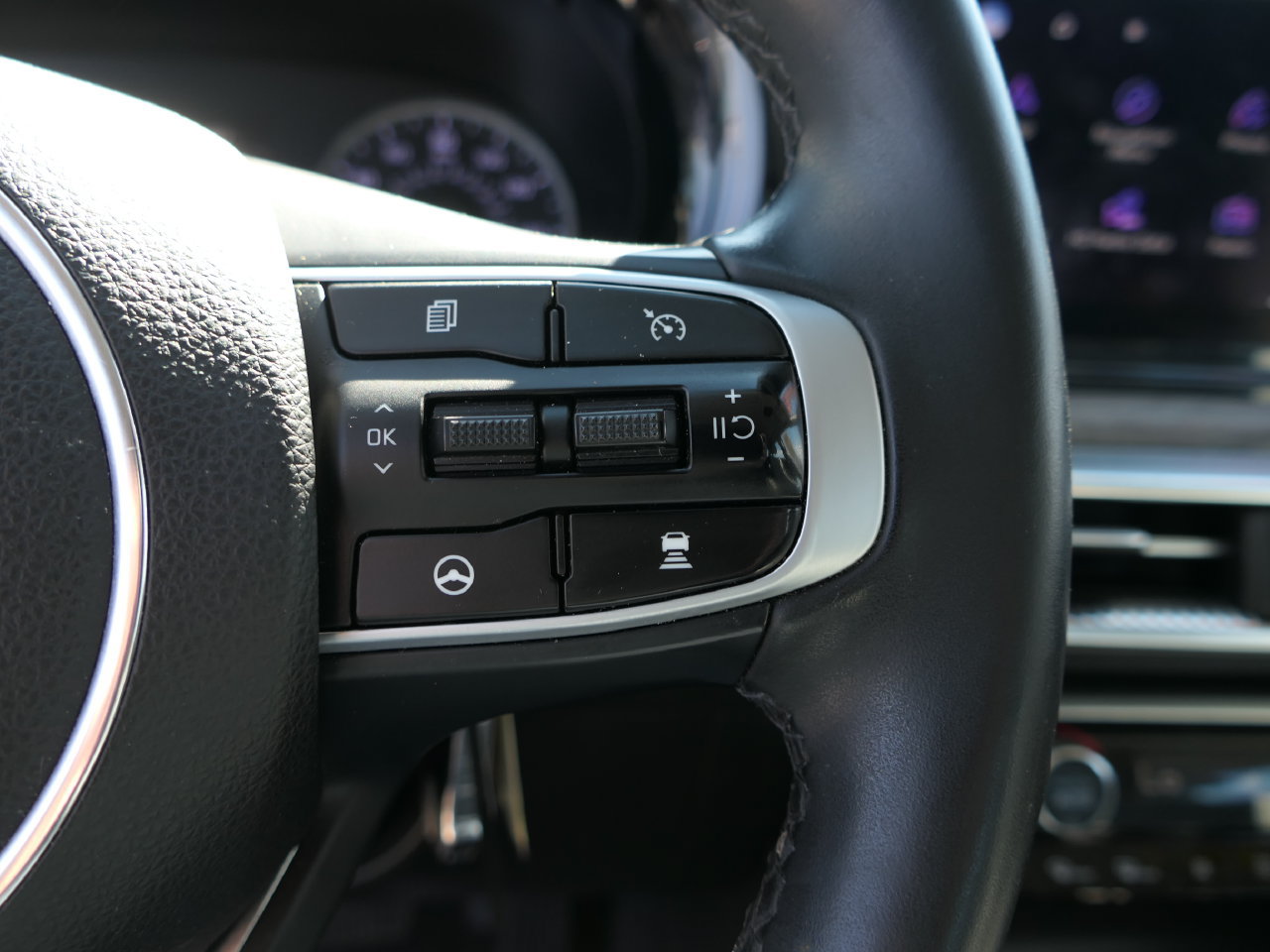 Certified 2024 Kia K5 EX w/ EX Premium Package FWD image 16