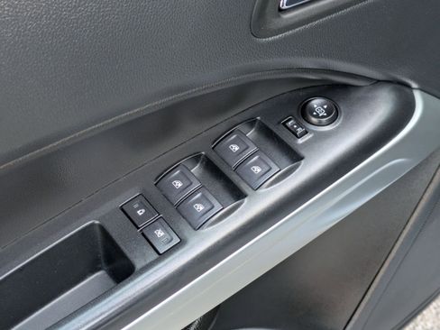 Used 2022 Chevrolet Colorado LT w/ LPO, Power Package RWD image 11