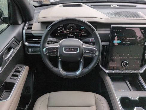 Used 2026 GMC Acadia Elevation w/ Super Cruise Package FWD image 15