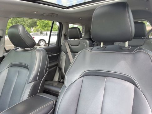 Used 2022 Jeep Grand Cherokee L Limited AWD/4WD image 23