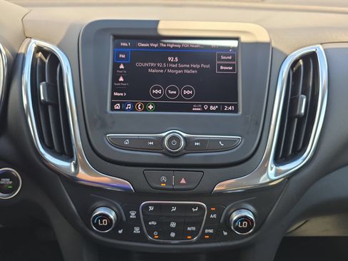 Used 2024 Chevrolet Equinox LT FWD image 22