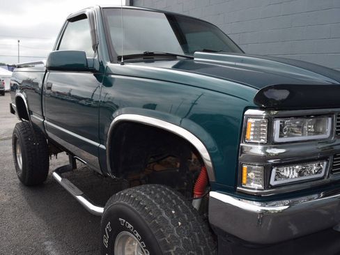 Used 1997 Chevrolet Silverado 1500 4x4 Regular Cab w/ Preferred Equipment Group 2 image 25