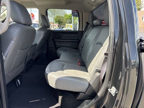 Used 2014 RAM 1500 Express RWD image 15