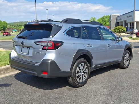 Certified 2025 Subaru Outback Premium AWD/4WD image 6