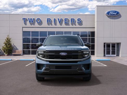 New 2027 Ford Expedition Platinum w/ Driver's Package AWD/4WD image 3