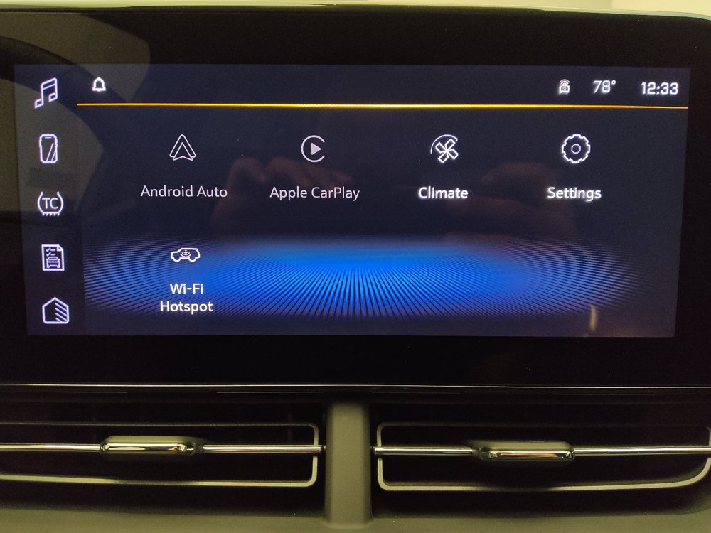 Used 2025 Chevrolet Trax LT w/ Driver Confidence Package FWD image 25