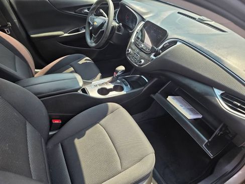 Used 2022 Chevrolet Malibu LT FWD image 35