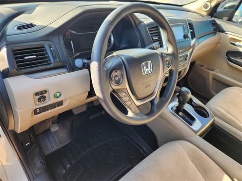 Used 2017 Honda Pilot LX image 8