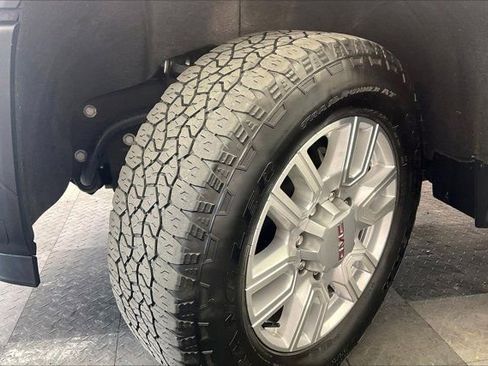 Used 2024 GMC Sierra 2500 SLT w/ SLT Premium Package AWD/4WD image 32