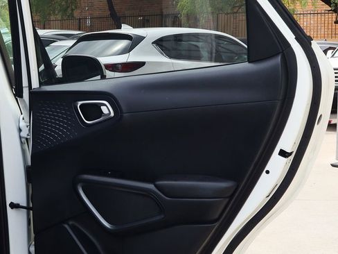 Used 2021 Kia Soul S image 26