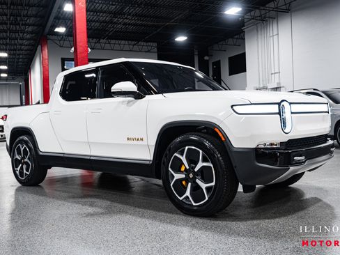 Used 2022 Rivian R1T Adventure image 7