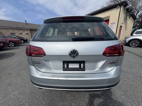 Used 2017 Volkswagen Golf Alltrack SE AWD/4WD image 6