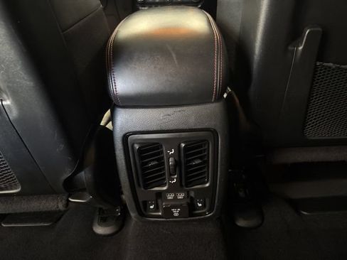 Used 2024 Dodge Durango GT AWD/4WD image 38