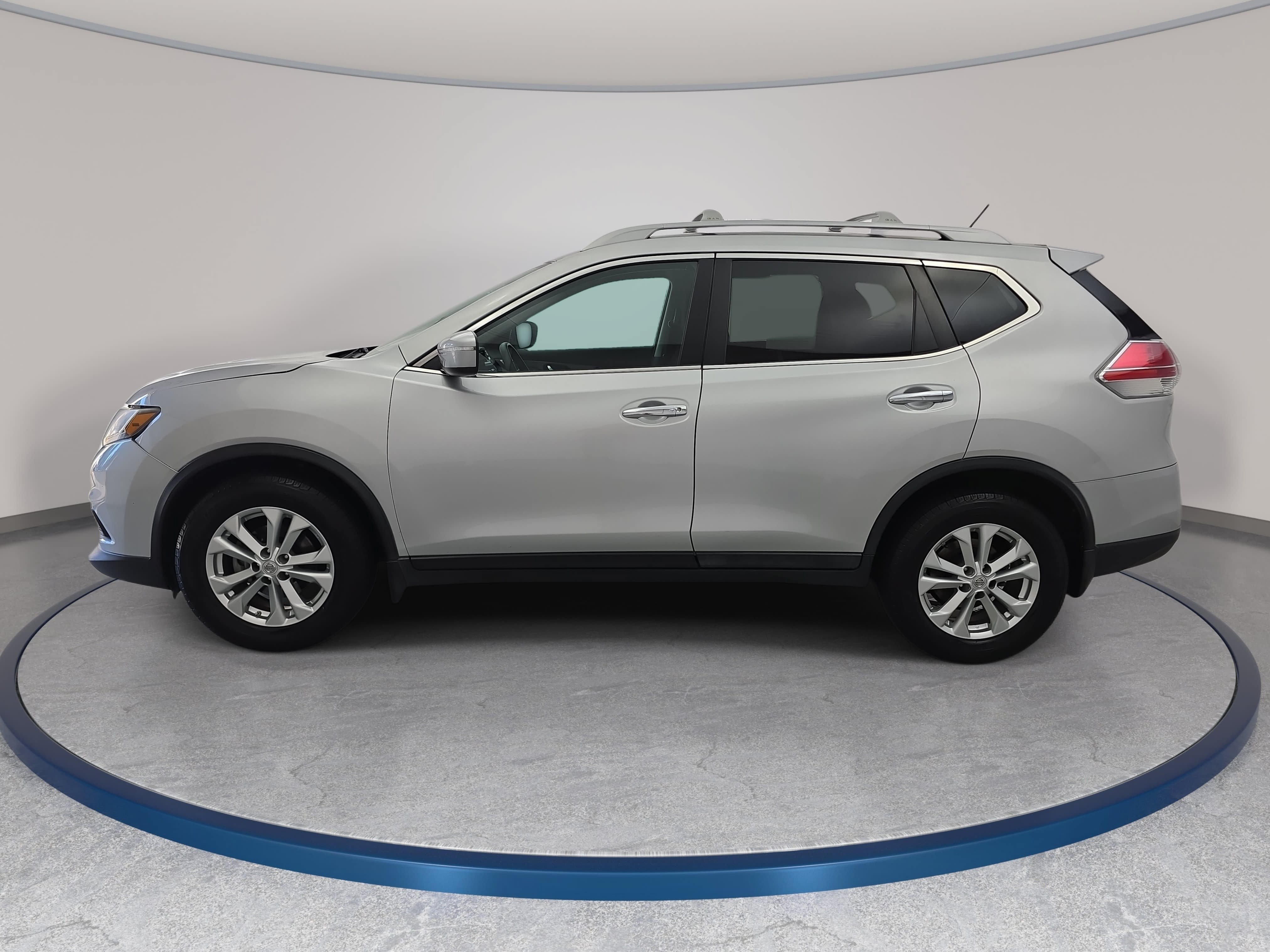 Used 2015 Nissan Rogue SV FWD image 8