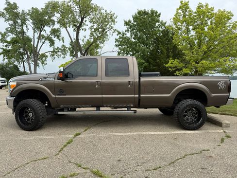 Used 2015 Ford F250 Lariat w/ Lariat Ultimate Package AWD/4WD image 6