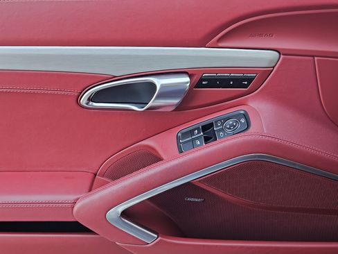 Certified 2022 Porsche 718 Boxster image 23