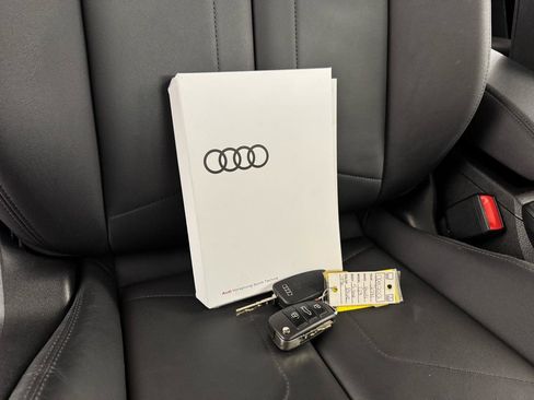 Used 2021 Audi Q3 2.0T Premium w/ Convenience Package image 43