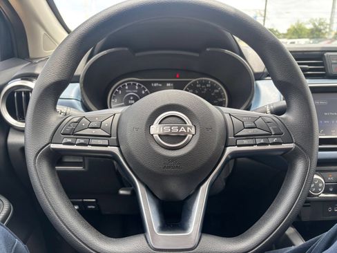 Used 2025 Nissan Versa SV FWD image 25