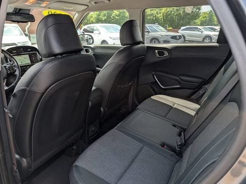 Used 2020 Kia Soul EX FWD image 12