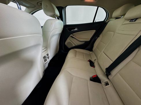 Used 2018 Mercedes-Benz GLA 250 image 23