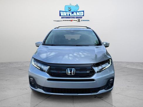 New 2026 Honda Odyssey Touring image 8