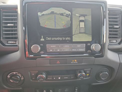 Used 2022 Nissan Frontier PRO-4X image 19