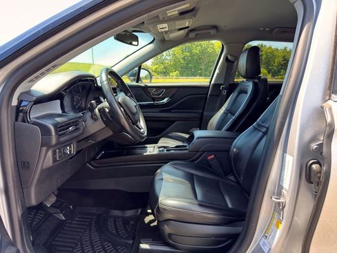 Used 2020 Lincoln Corsair FWD image 2