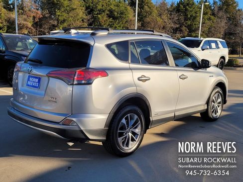 Used 2017 Toyota RAV4 XLE image 17