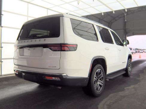 Used 2022 Jeep Wagoneer Series III w/ Convenience Group I AWD/4WD image 7