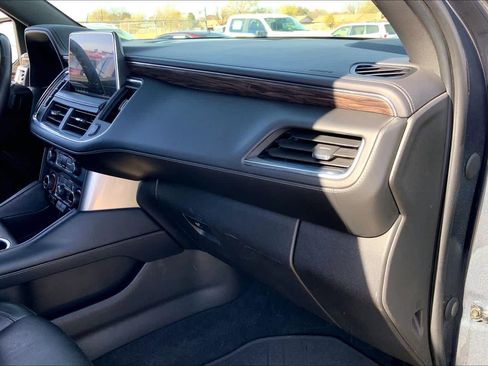 Used 2021 Chevrolet Tahoe Z71 w/ Z71 Signature Package image 34