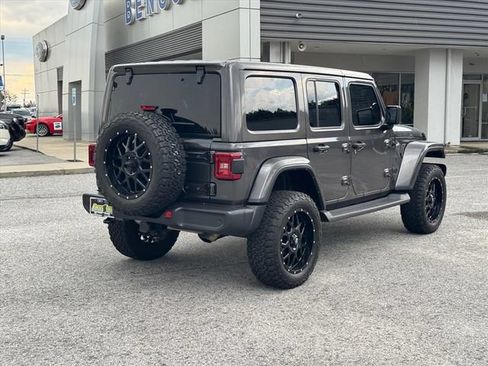 Used 2021 Jeep Wrangler Unlimited Sahara AWD/4WD image 3