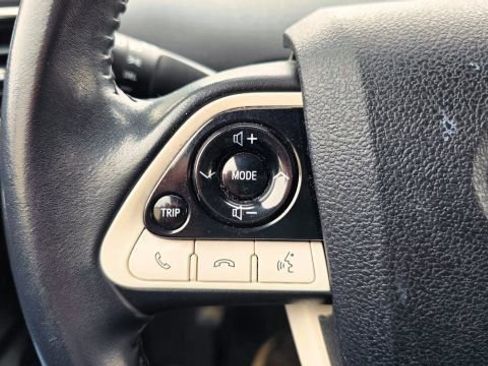 Used 2018 Toyota Prius Prime Plus image 21