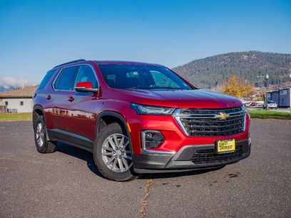 Used 2023 Chevrolet Traverse LT