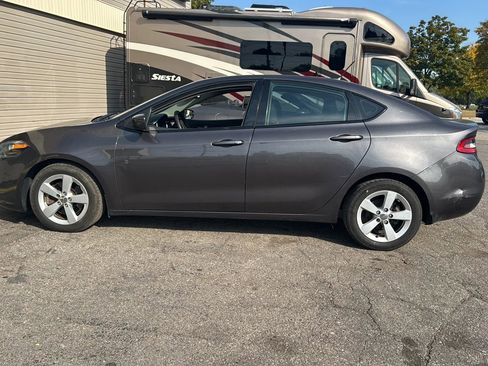 Used 2015 Dodge Dart SXT image 3
