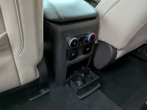 Certified 2023 Ford Explorer Platinum w/ Technology Package AWD/4WD image 18