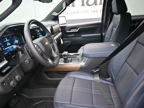 New 2026 Chevrolet Silverado 1500 High Country AWD/4WD image 8