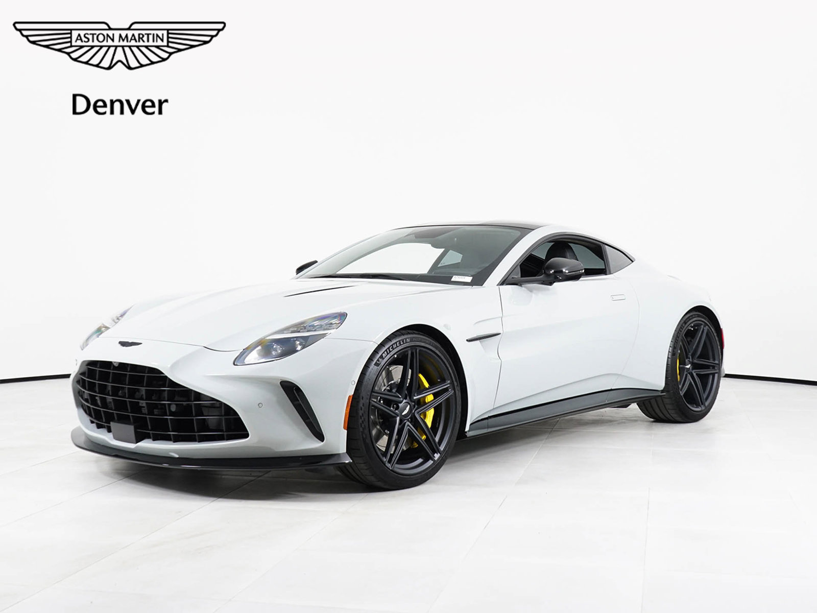 Used 2026 Aston Martin V8 Vantage Coupe RWD image 1